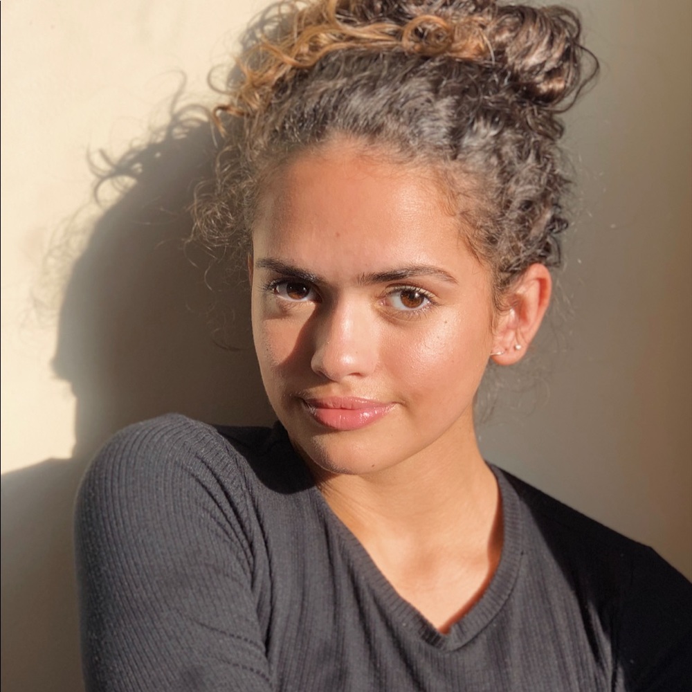 Meet your Posher, Isabela